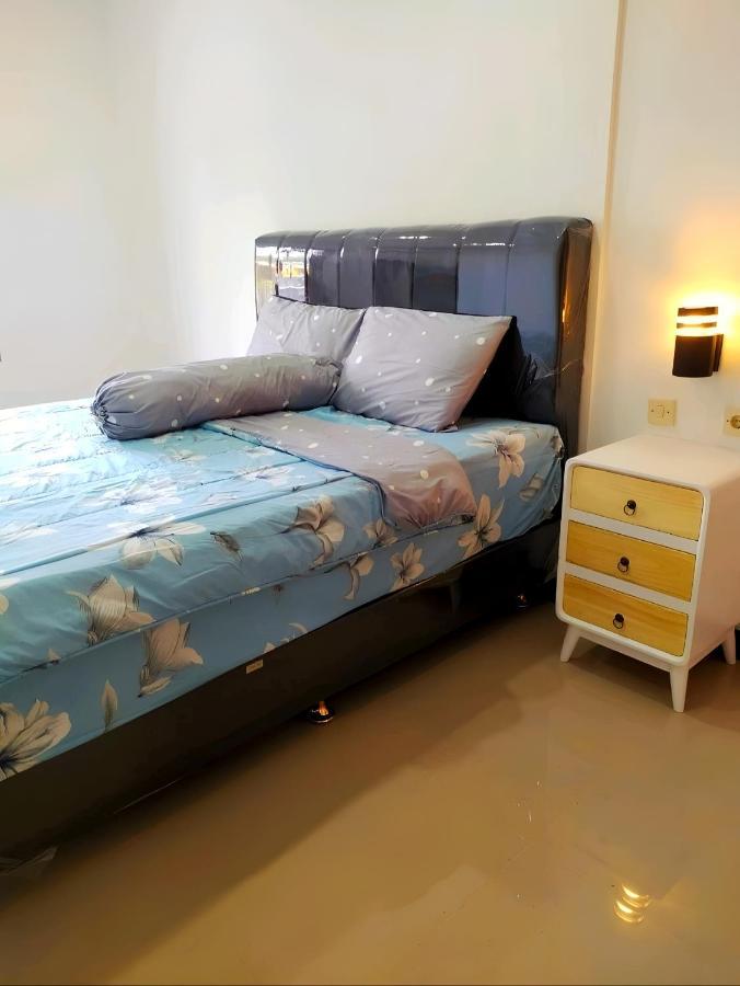 Homestay Omah Putih Bantul Exterior foto